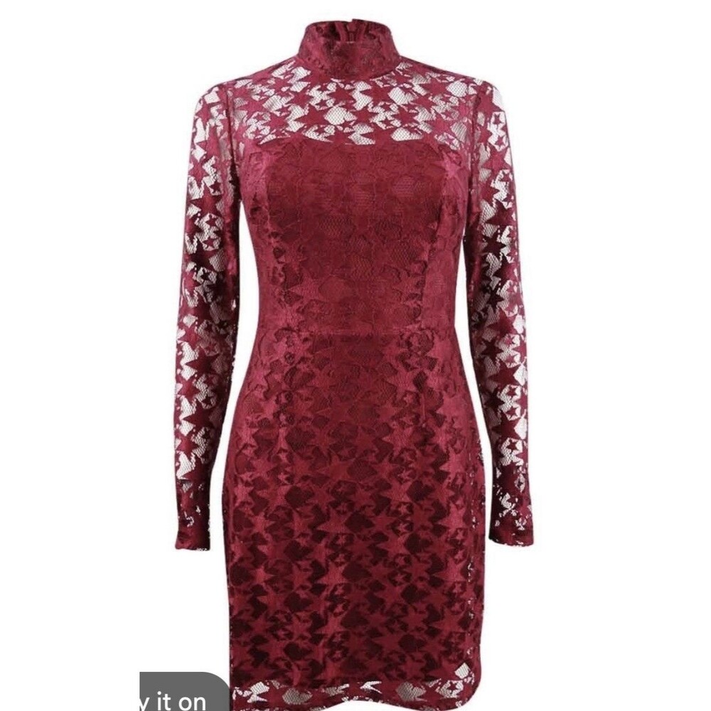 Betsey Johnson Deep Red Star Lace Sheath Dress Size 12 Long Sleeve Lined NWT